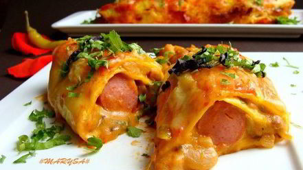 Рецепт мексиканских лепешек с фасолью, сыром и острым соусом