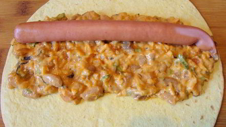 Рецепт мексиканских лепешек с фасолью, сыром и острым соусом