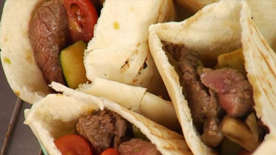 Рецепт питы с теплым салатом