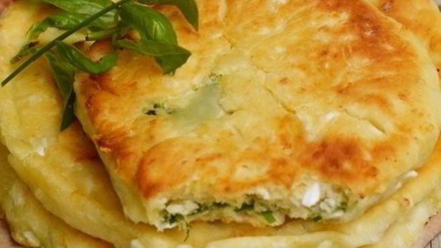 Рецепт сырных лепешек с ветчиной