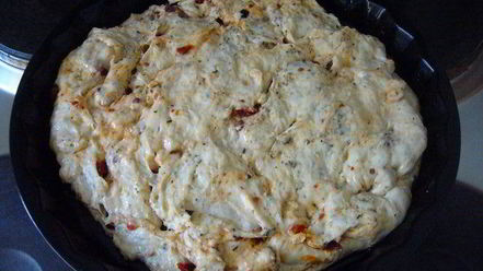 Рецепт воздушной фокаччи с томатами и оливками