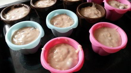 Рецепт йогуртовых маффинов с черной смородиной