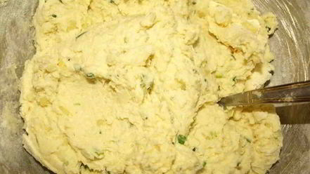 Рецепт картофельных маффинов с грибной начинкой