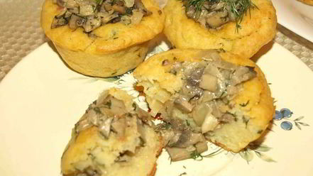 Рецепт картофельных маффинов с грибной начинкой