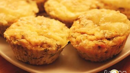 Рецепт картофельных маффинов с лососем и зеленью
