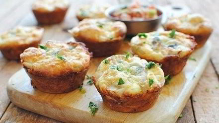 Рецепт куриных маффинов с сыром