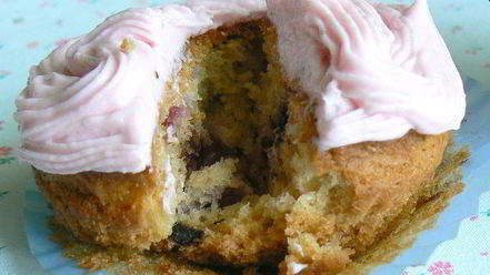 Рецепт маффинов с клубникой и шококаплями