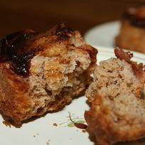 Маффины с персиками, корицей и мускатным орехом