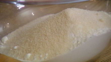 Рецепт маффинов с шоколадом и вяленой вишней