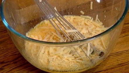 Рецепт маффинов с вялеными помидорами и сыром