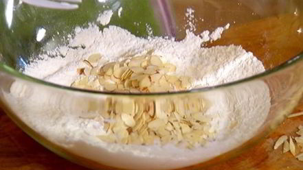 Рецепт маффинов с вялеными помидорами и сыром