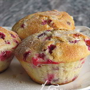 Рецепт Марципановых маффинов с брусникой