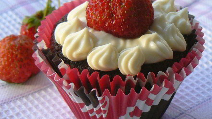 Рецепт шоколадна-клубничных маффины