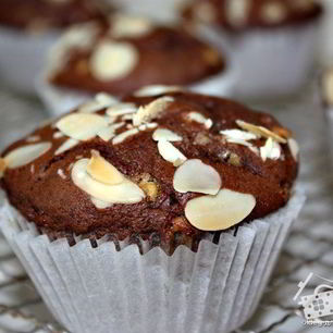 Рецепт Шоколадных маффинов с белым шоколадом и миндалем