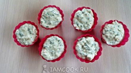 Рецепт закусочных маффинов с сыром и укропом