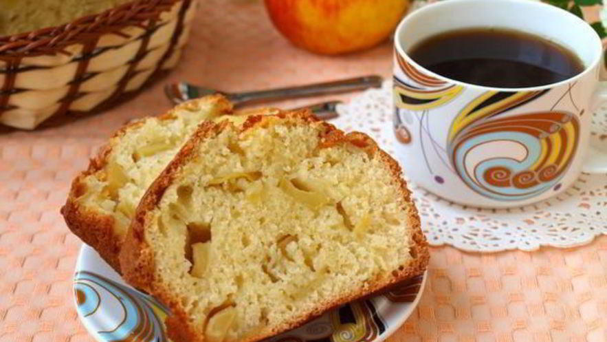 Рецепт манника на кефире с яблоками