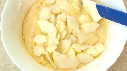 Рецепт манника на кефире с яблоками