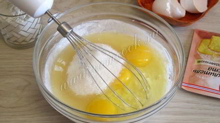 Рецепт манника на кефире в мультиварке