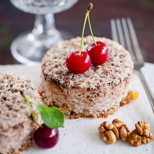 Рецепт Манника с изюмом и орехами в мультиварке