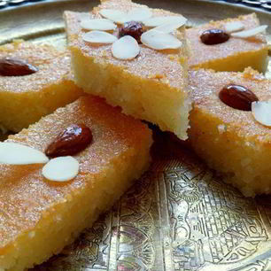 Рецепт Намуры — арабского манника, пропитанного сиропом с ароматом роз и флердоранжа