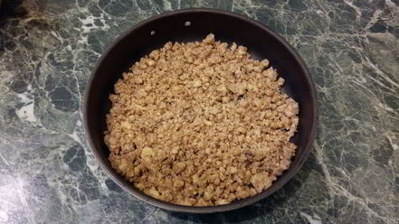 Рецепт пирога манник с творогом и черносливом