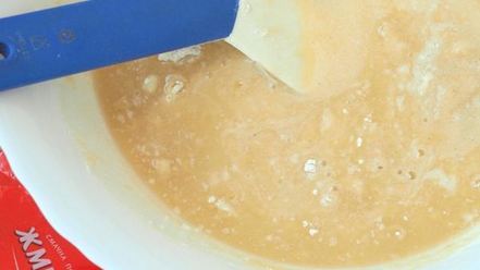 Рецепт постного шоколадного манника с изюмом