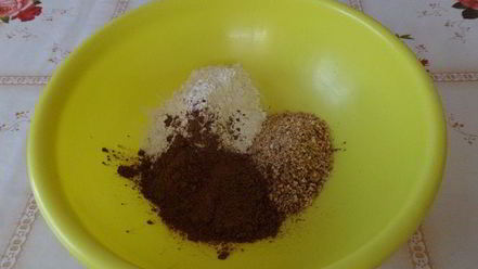 Рецепт постного шоколадного манника с миндалем