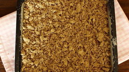 Рецепт шоколадного манника с халвой