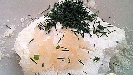 Рецепт башенок из кабачковых оладий и брынзы