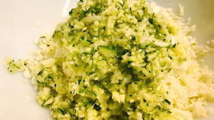 Рецепт капустна-кабачковых оладьи на кефире