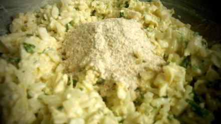 Рецепт оладушек из китайской капусты с брынзой