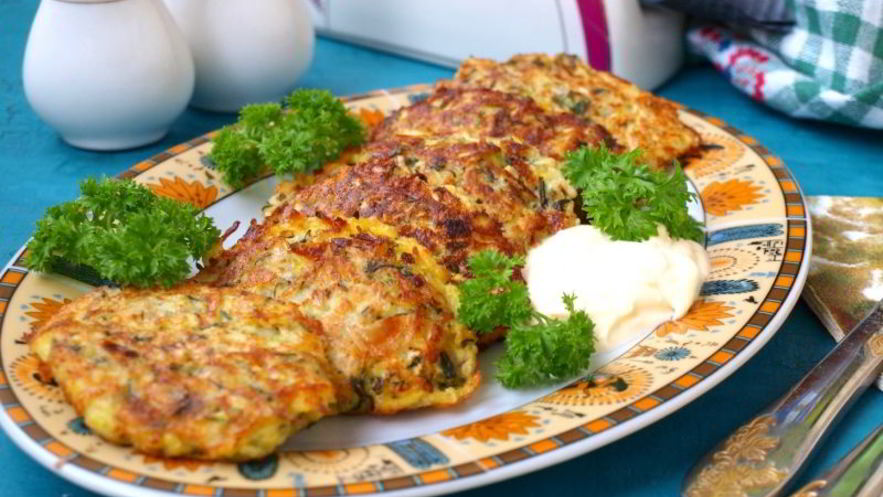 Рецепт оладий из кабачков с манной крупой