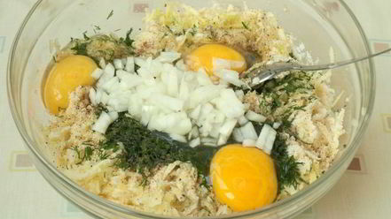 Рецепт оладий из кабачков с манной крупой