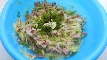 Рецепт оладий из кабачков с сыром и колбасой