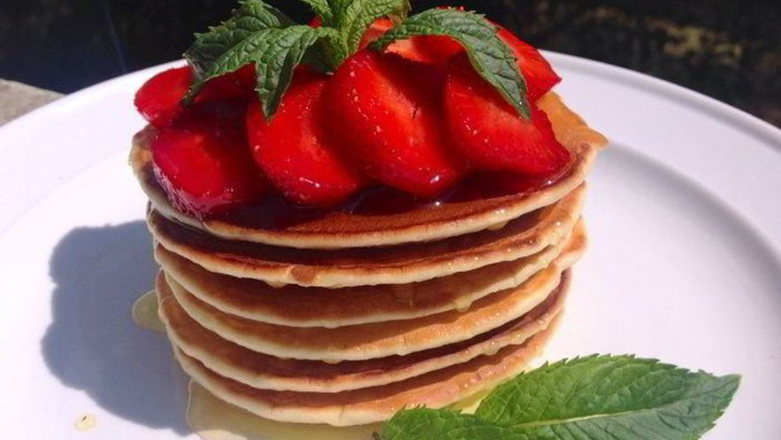 Рецепт оладий на кефире, жареные без масла