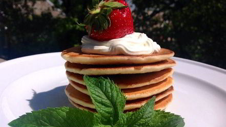 Рецепт оладий на кефире, жареные без масла