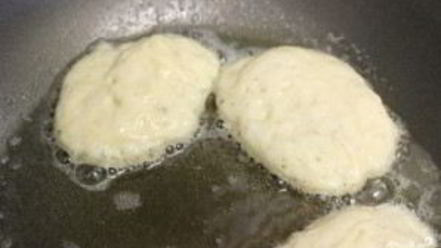 Рецепт оладий на молоке и дрожжах пышные