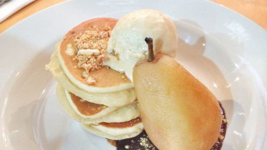 Рецепт оладий на молоке и кефире с грушей