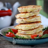 Оладьи с колбасой и сыром