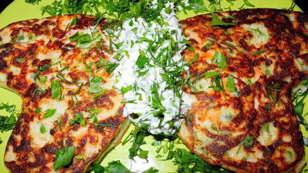 Рецепт оладий с семгой и зеленью