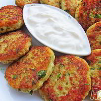 Овощные оладьи с мясом