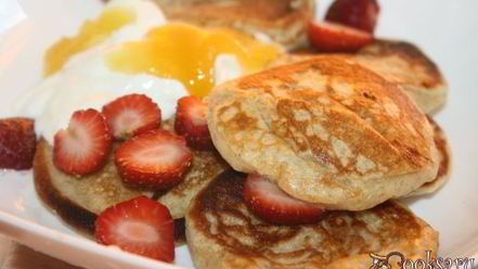 Рецепт цельнозерновых оладий на кефире