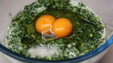 Рецепт зеленых оладий из шпината и брокколи