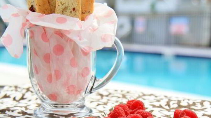 Рецепт бискотти с вяленой клюквой и орехами