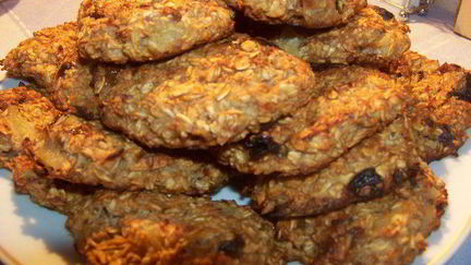 Рецепт Овсяного печенья с яблоками и ананасами