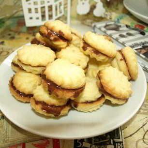 Рецепт Печенья Венского сабле с ганашем из молочного шоколада