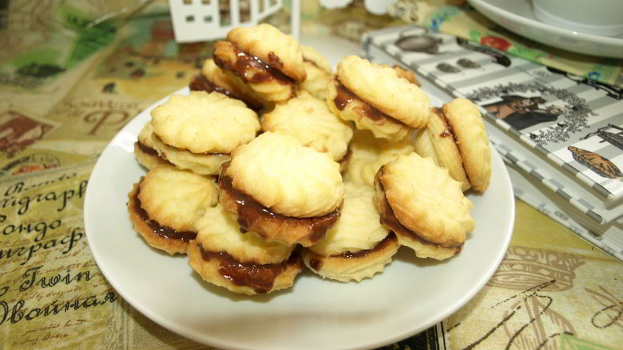 Рецепт печенья венского сабле с ганашем из молочного шоколада