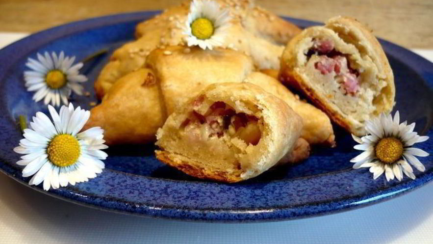 Рецепт рогаликов с беконом пластилиновая ворона