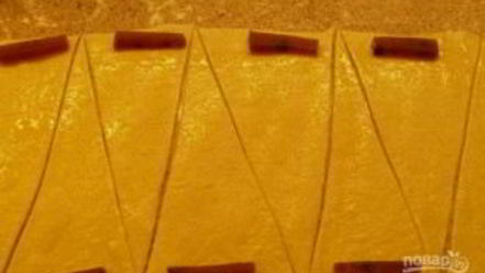 Рецепт рогаликов с мармеладом из слоеного теста