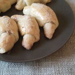 Рецепт Рогаликов с ореховой начинкой